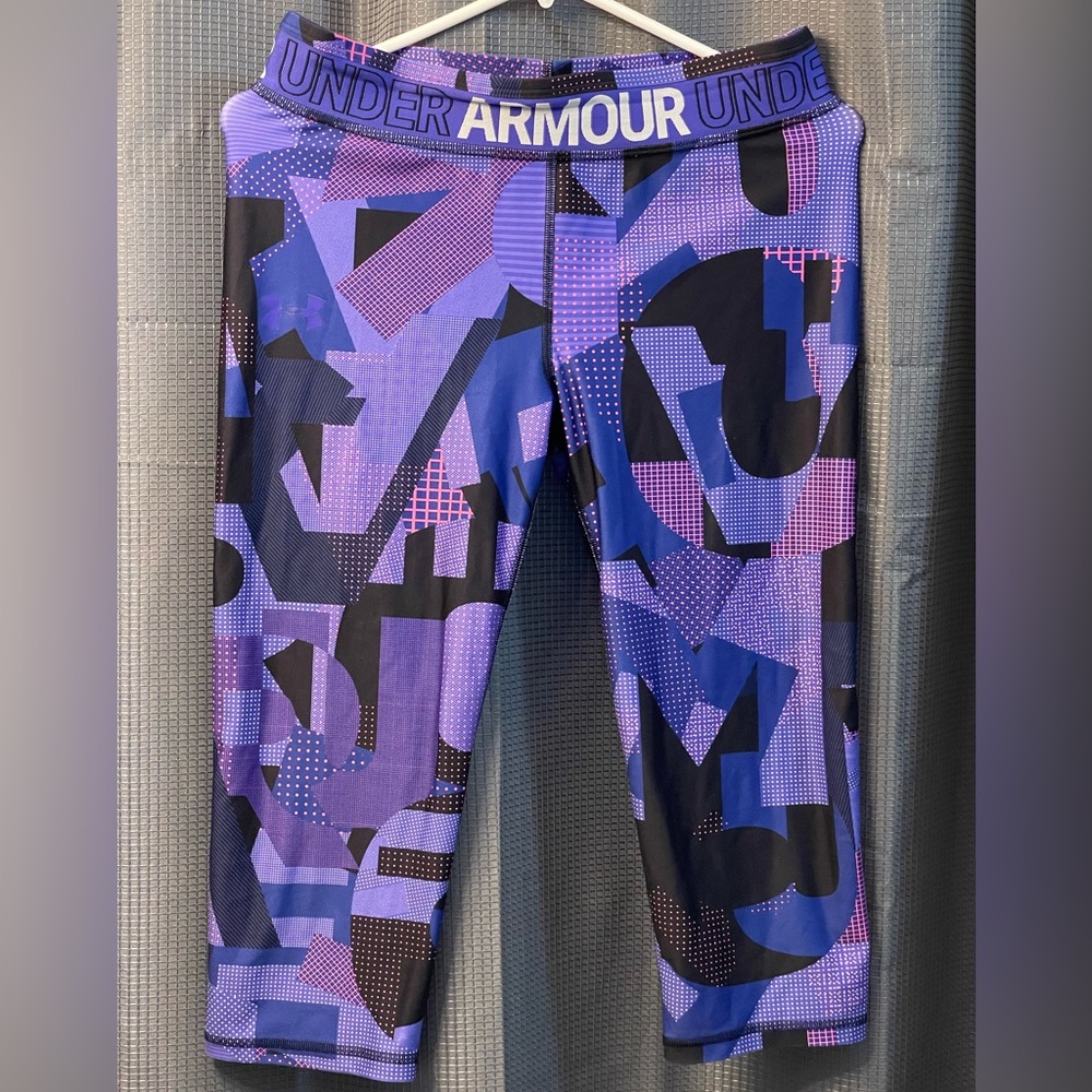 Under Armour Girl’s HEATGEAR Capris Like New